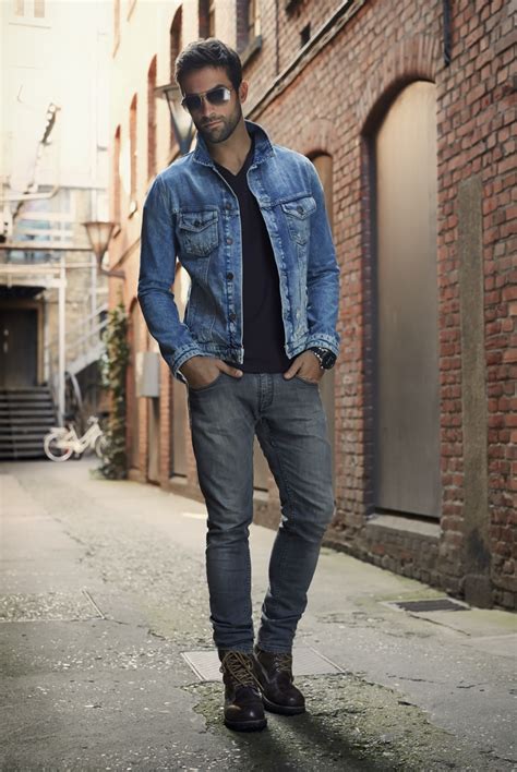 Denim Jeans and Clothing for Men .